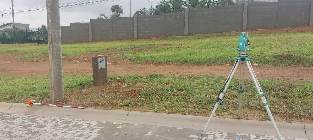 Foto do trabalho: Levantamento Planialtimétrico Cadastral no Condomínio Orbe Swiss Boulevard – Campinas/SP